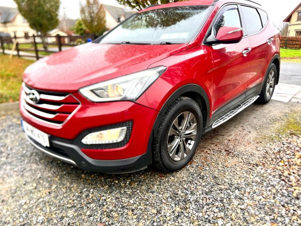 Hyundai Santa Fe SUV, Diesel, 2014, Red