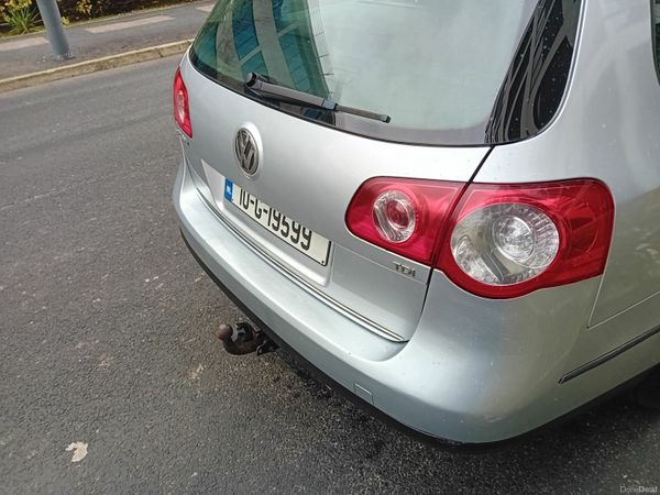 Volkswagen Passat Estate, Diesel, 2010, Silver