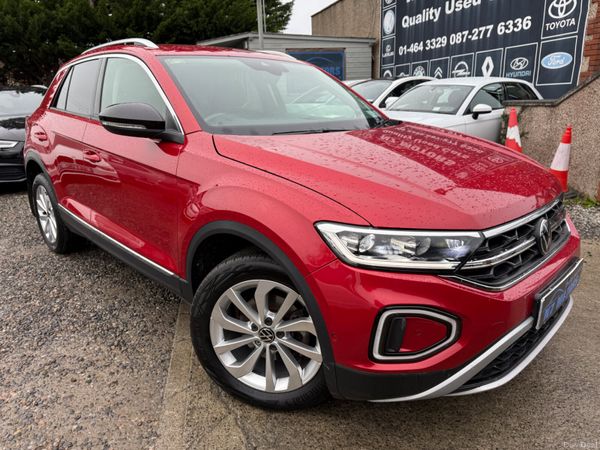 Volkswagen T-Roc SUV, Petrol, 2023, Red