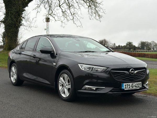 Opel Insignia Hatchback, Diesel, 2017, Black