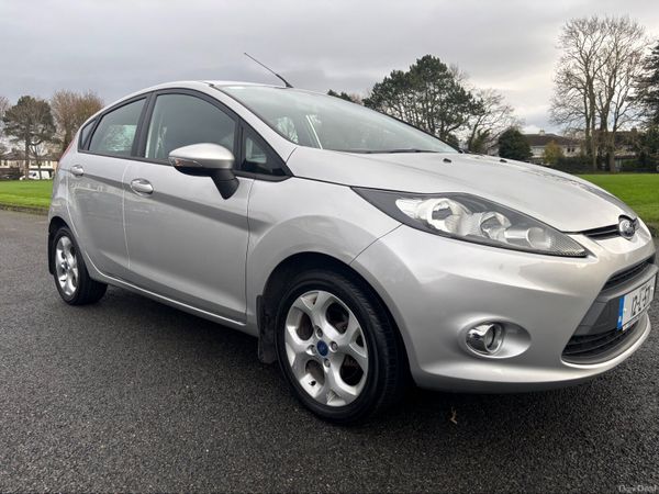 Ford Fiesta Hatchback, Petrol, 2012, Silver