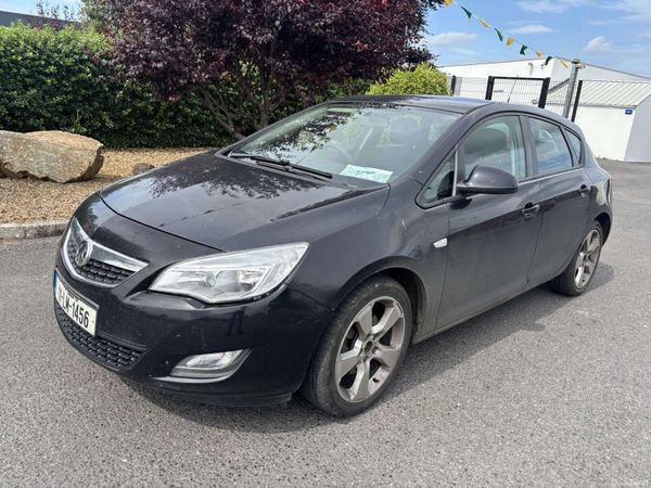 Vauxhall Astra Hatchback, Diesel, 2011, Black