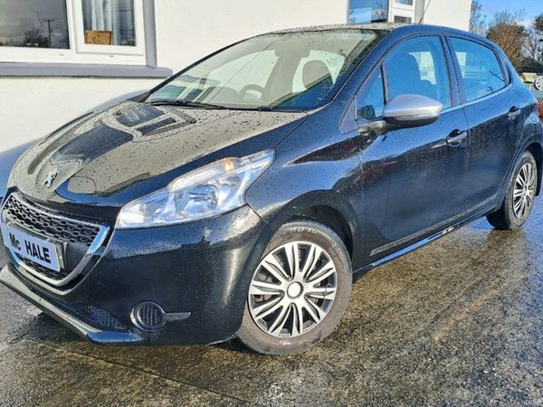 Peugeot 208 Hatchback, Diesel, 2014, Black