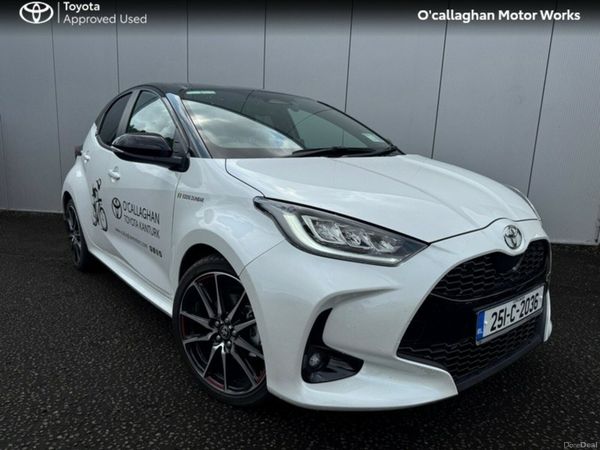 Toyota Yaris Hatchback, Petrol Hybrid, 2025, White