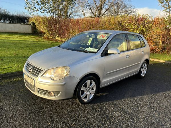 Volkswagen Polo Hatchback, Petrol, 2009, Silver