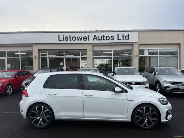 Volkswagen Golf Hatchback, Petrol, 2017, White