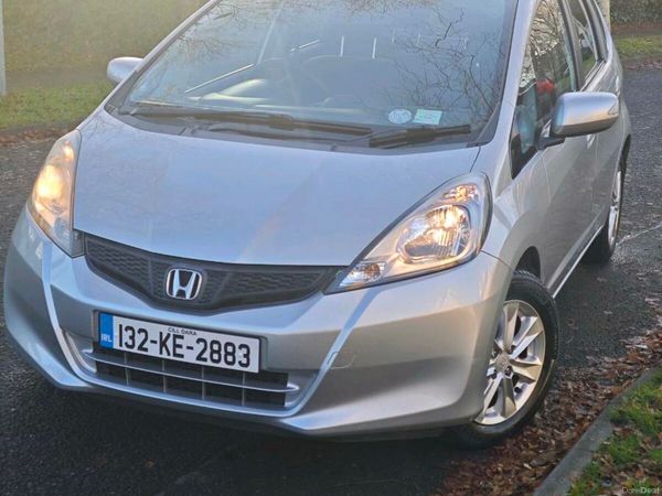 Honda Jazz Hatchback, Petrol, 2013, Silver