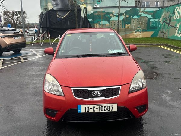 Kia Rio MPV, Diesel, 2010, Red