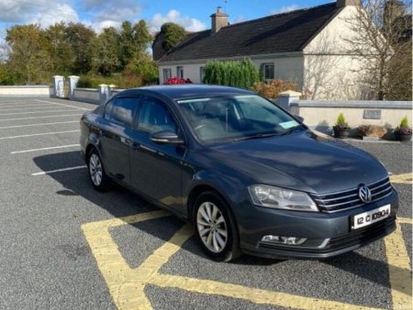 Volkswagen Passat Saloon, Diesel, 2012, Grey