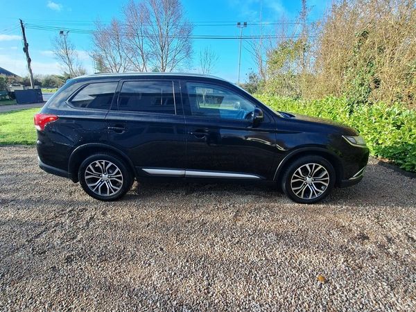 Mitsubishi Outlander SUV, Diesel, 2017, Black