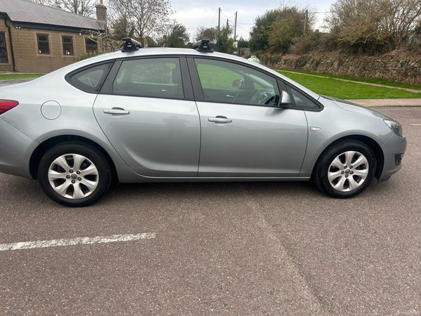 Opel Astra Saloon, Petrol, 2015, Silver