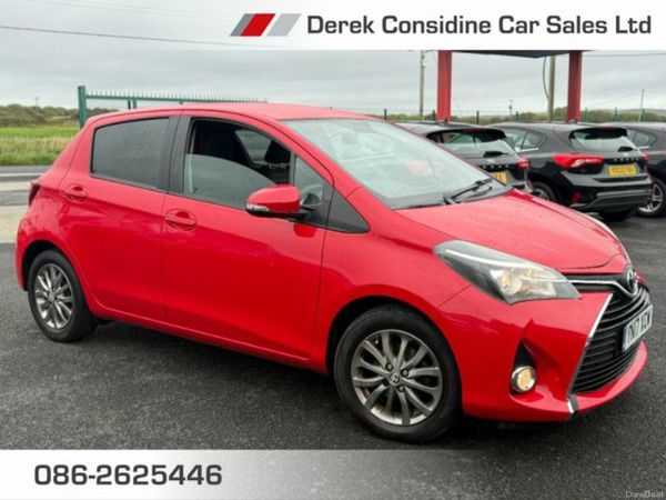 Toyota Yaris Hatchback, Petrol, 2017, Red