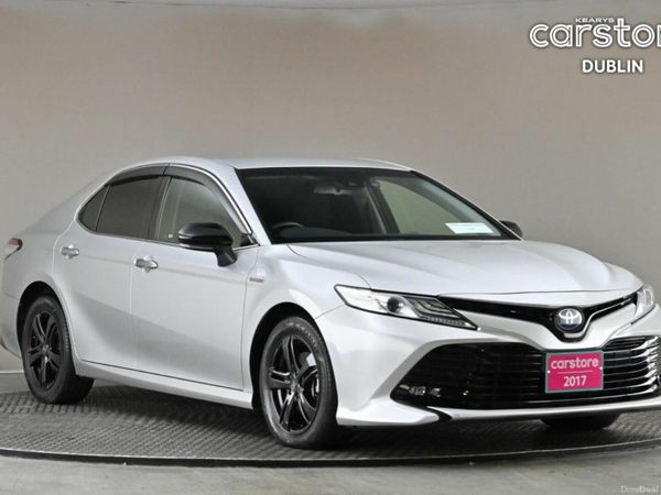 Toyota Camry Saloon, Petrol Hybrid, 2017, Silver