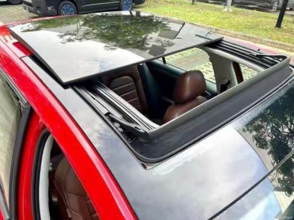 Volkswagen Golf Hatchback, Petrol, 2015, Red