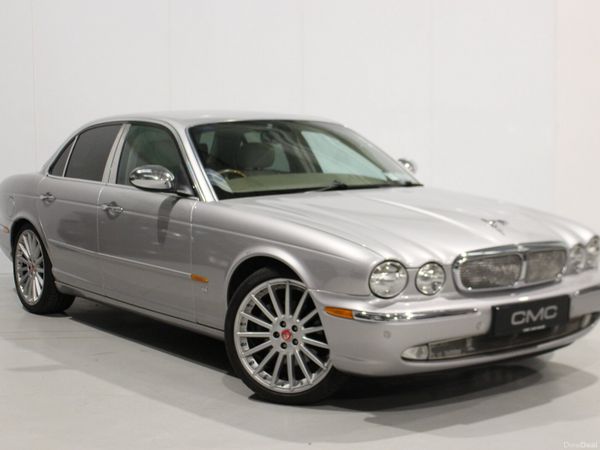 Jaguar XJ Saloon, Petrol, 2003, Silver
