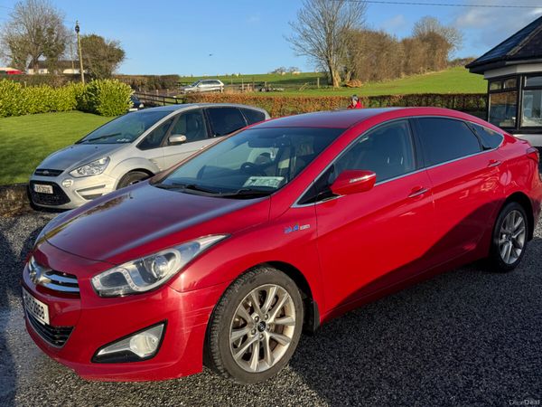 Hyundai i40 Saloon, Diesel, 2015, Red