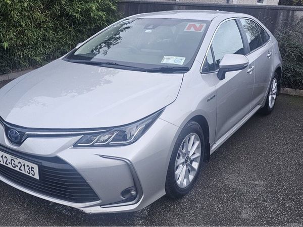 Toyota Corolla Saloon, Petrol Hybrid, 2021, Grey