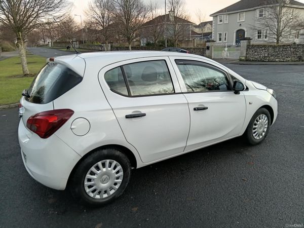 Opel Corsa Hatchback, Petrol, 2017, White