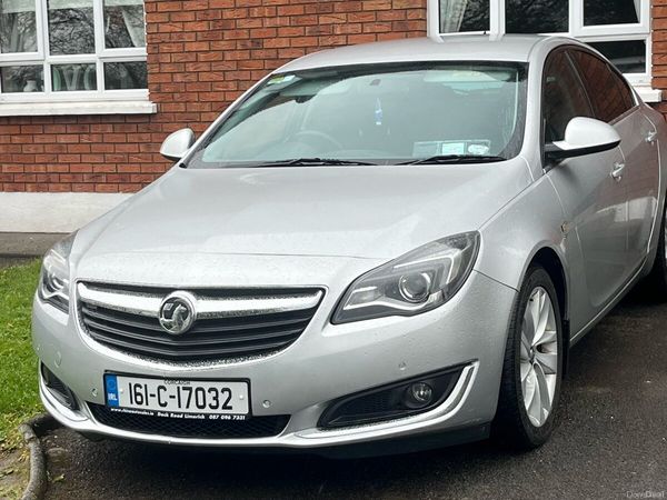 Vauxhall Insignia Hatchback, Diesel, 2016, Silver