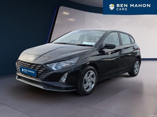 Hyundai i20 Hatchback, Petrol, 2024, Black