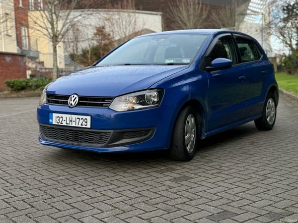 Volkswagen Polo Hatchback, Petrol, 2013, Blue