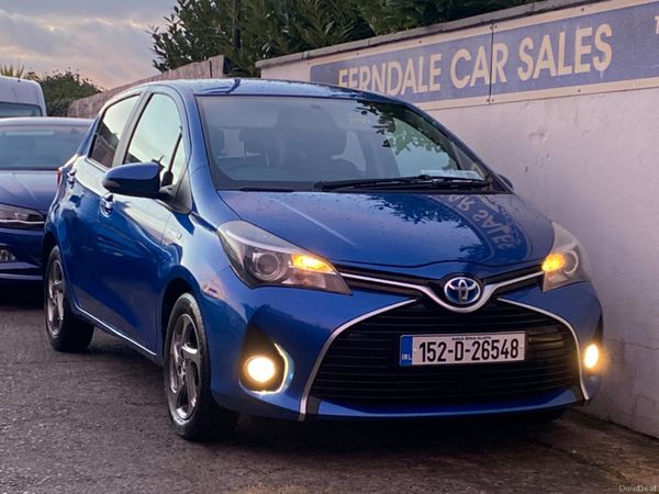 Toyota Yaris Hatchback, Petrol Hybrid, 2015, Blue