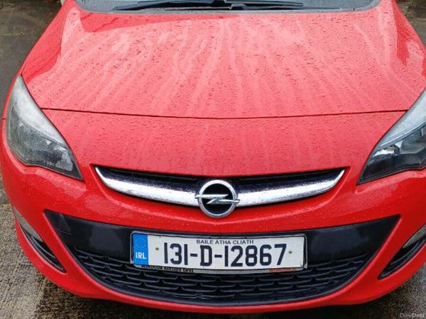 Opel Astra MPV, Diesel, 2013, Red