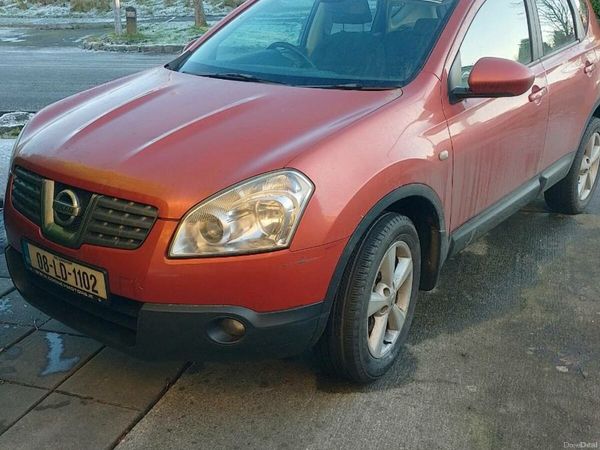 Nissan Qashqai Hatchback, Petrol, 2008, Red