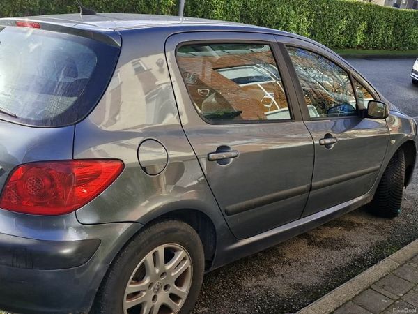Peugeot 307 Hatchback, Petrol, 2007, Grey