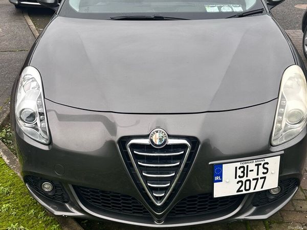 Alfa Romeo Giulietta Hatchback, Petrol, 2013, Grey