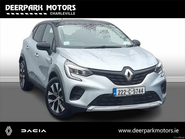 Renault Captur Hatchback, Petrol, 2022, Grey