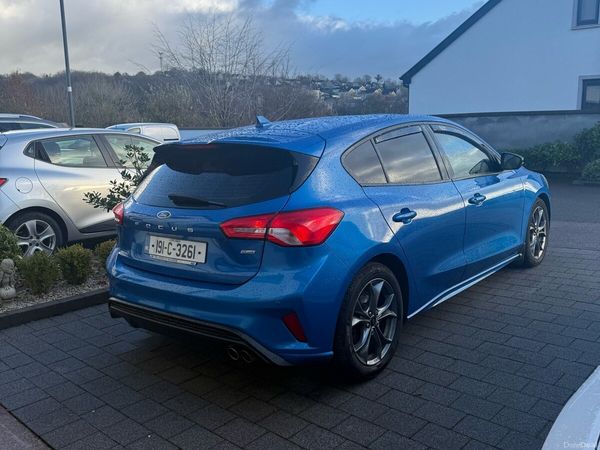 Ford Focus Hatchback, Petrol, 2019, Blue