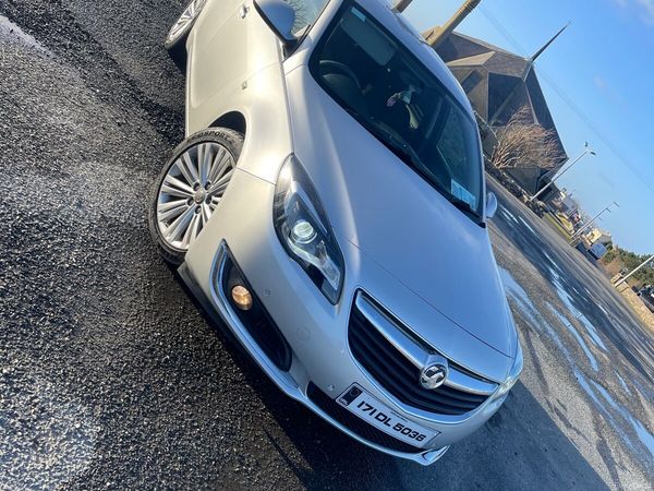 Vauxhall Insignia Hatchback, Diesel, 2017, Silver