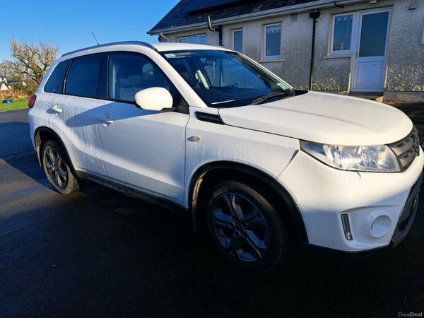 Suzuki Vitara SUV, Diesel, 2016, White