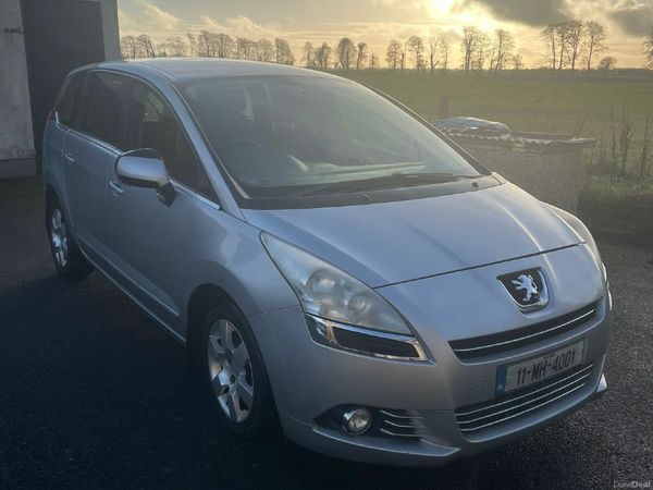 Peugeot 5008 MPV, Diesel, 2011, Grey