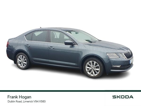 Skoda Octavia Saloon, Petrol, 2020, Grey