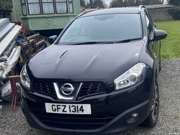 Nissan Qashqai SUV, Diesel, 2011, Black