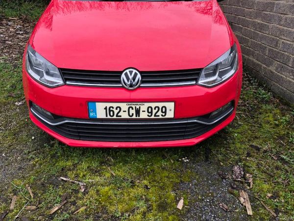 Volkswagen Polo Hatchback, Petrol, 2016, Red