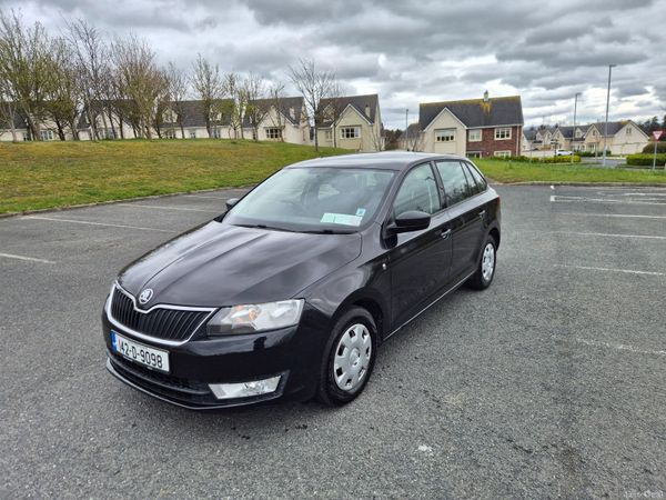 Skoda Rapid Hatchback, Petrol, 2014, Black