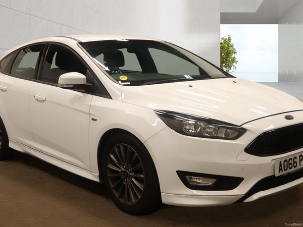 Ford Focus Hatchback, Diesel, 2016, White
