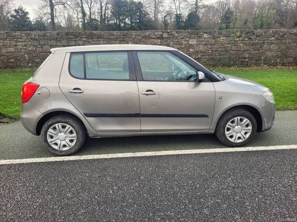 Skoda Fabia Hatchback, Petrol, 2008, Beige