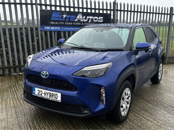 Toyota Yaris Cross Hatchback, Petrol, 2021, Blue