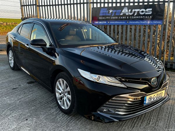 Toyota Camry Saloon, Petrol Hybrid, 2019, Black