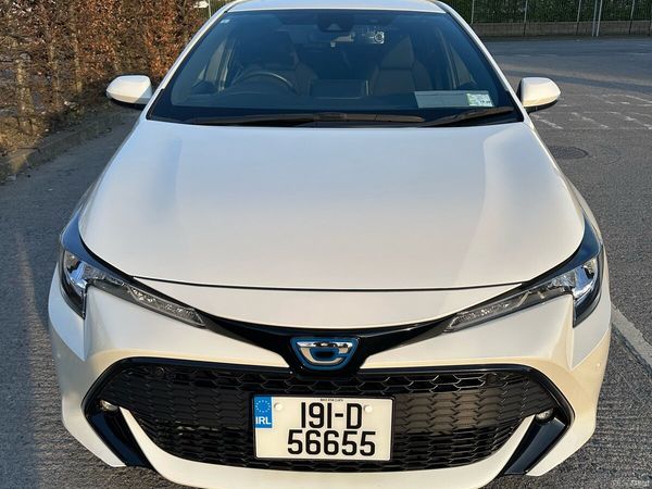 Toyota Corolla Hatchback, Petrol Hybrid, 2019, White