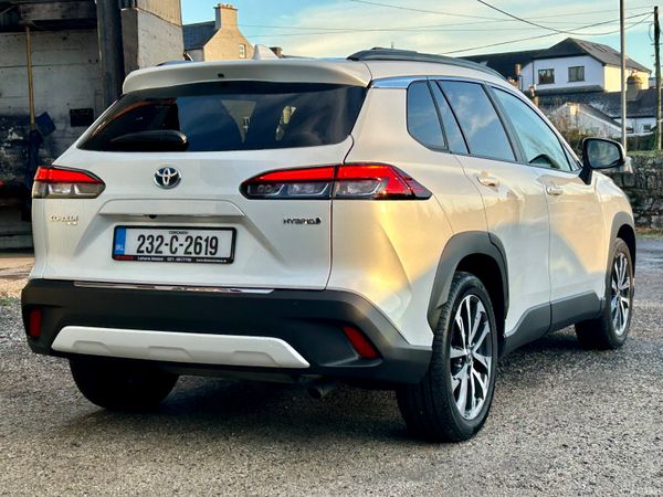 Toyota Corolla Hatchback, Petrol Hybrid, 2023, White