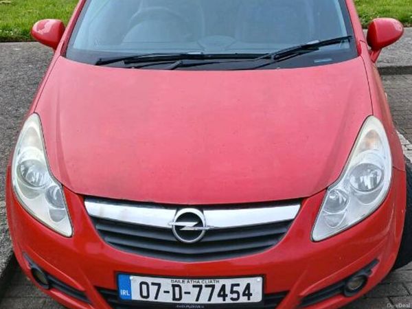 Opel Corsa Hatchback, Petrol, 2007, Red