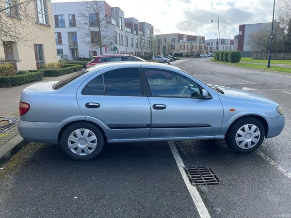 Nissan Almera Saloon, Petrol, 2004, Blue