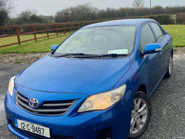 Toyota Corolla Saloon, Diesel, 2012, Blue