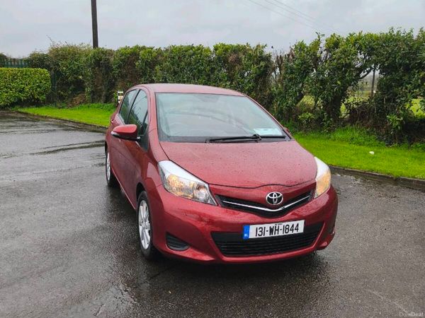 Toyota Yaris Hatchback, Petrol, 2013, Red
