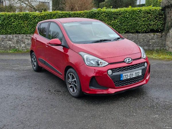 Hyundai i10 Hatchback, Petrol, 2017, Red